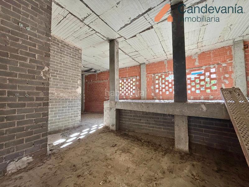 Foto ce77eb08-5c28-4b23-b85b-3bd85476f420. Location local commercial dans avenida galo ponte 2 dans San Mateo de Gállego