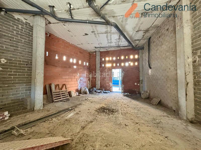 Foto ee01a0b4-c6cc-4a90-ba90-bb09edf2f1e4. Location local commercial dans avenida galo ponte 2 dans San Mateo de Gállego