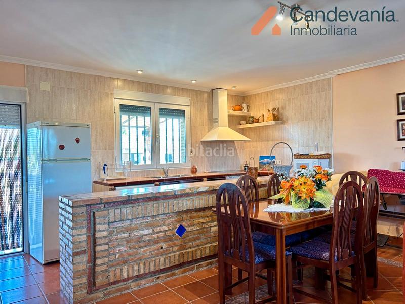 Foto f56eb007-fadf-4ec8-8c7f-7852486d7258. Chalet with fireplace heating pool in San Mateo de Gállego