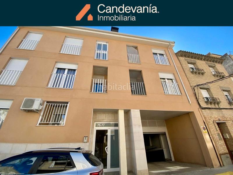 Foto 70da0bc9-c1a5-41dd-aebd-f98d8ea5505b. Aparcament cotxe a Zuera