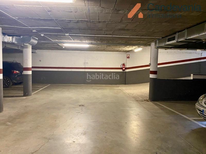 Foto 7e1aa7dd-2ca3-4f12-85de-f87ac105deca. Aparcament cotxe a Zuera