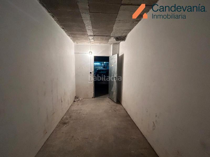 Foto 3f997b02-e4b9-4e4f-aea6-36bdc6efc948. Parking coche en Zuera