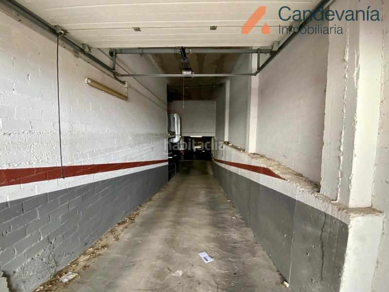 Foto 8335f888-b36f-4238-b583-e0c000fc9c8c. Parking coche en Zuera