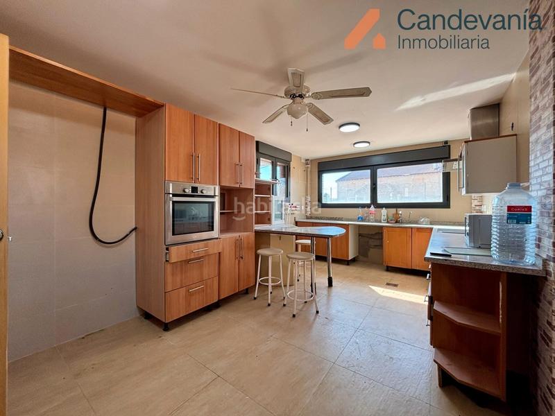 Foto d3195c79-9fee-4d1d-8f6d-ea2345786a79. Chalet en San Mateo de Gállego