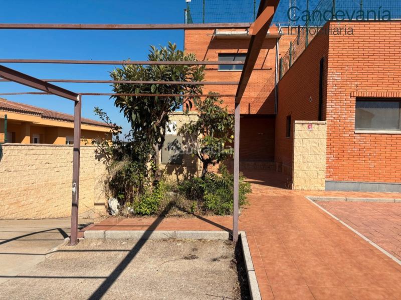 Foto ae2c7bd1-9657-408c-a947-7a49fcd62745. Xalet amb xemeneia calefacció aparcament a San Mateo de Gállego