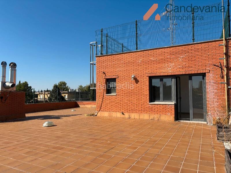 Foto eeee4459-d573-4658-8832-ebe36079557f. Xalet amb xemeneia calefacció aparcament a San Mateo de Gállego