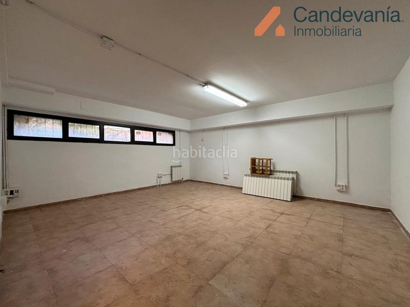 Foto fdece623-ddbc-423e-9581-81e75c40a040. Xalet amb xemeneia calefacció aparcament a San Mateo de Gállego