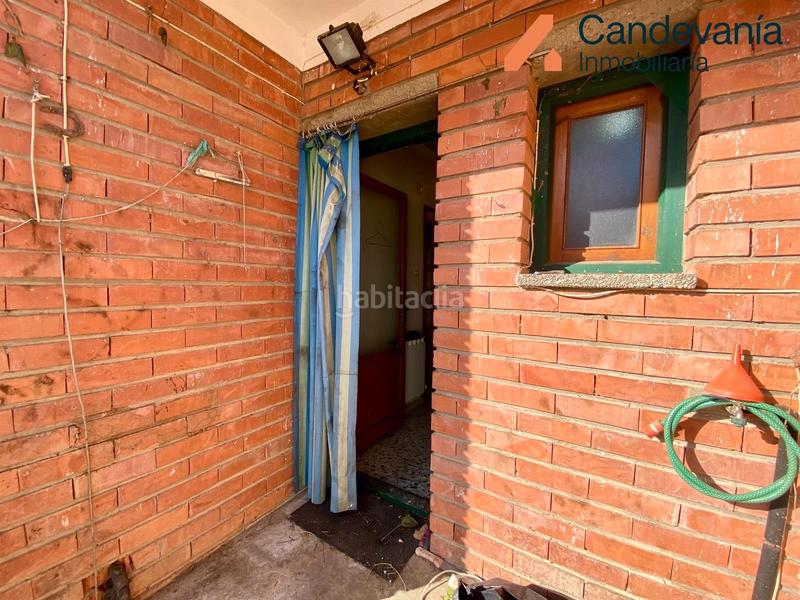 Foto 25d222ff-ddb0-40b9-8cf2-afd138b0731c. Casa adossada amb calefacció aparcament a Gurrea de Gállego