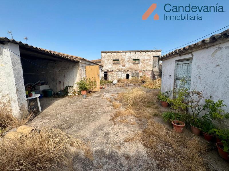 Foto 0f3cd53b-7082-4e6f-ad7c-bbae30c4cd5a. Masía en Gurrea de Gállego