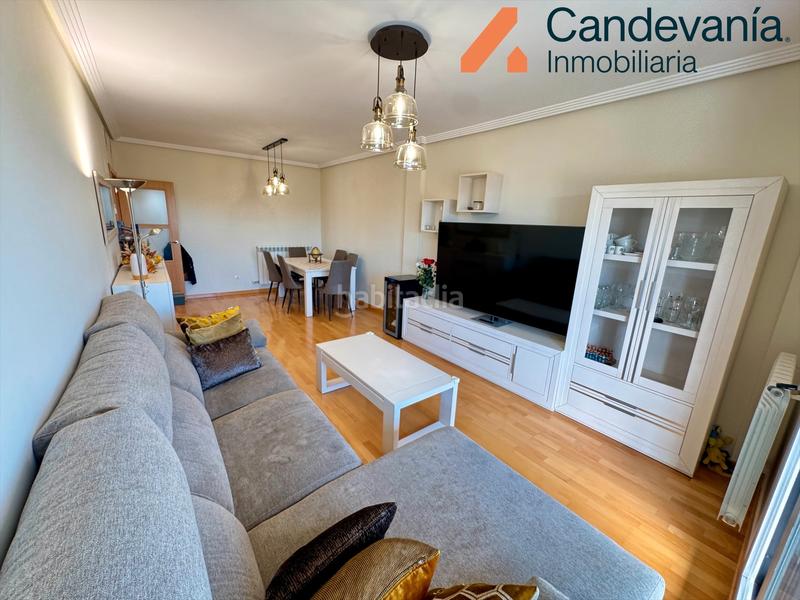 Foto 18e87b1e-4f63-41b2-9580-45dfcde85bd0. Pis amb calefacció piscina a Miralbueno Zaragoza