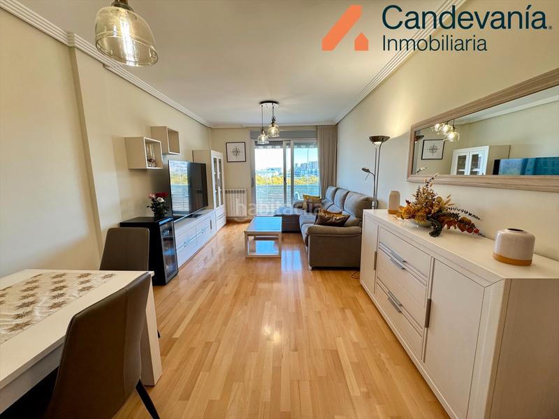 Foto 328a34b1-c997-44dd-8779-4bc492c7833c. Pis amb calefacció piscina a Miralbueno Zaragoza