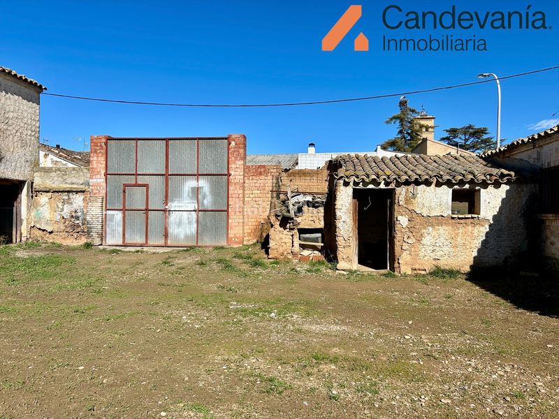 Foto cefcb033-8fec-4991-9658-476e2e59165c. Casa a Zuera