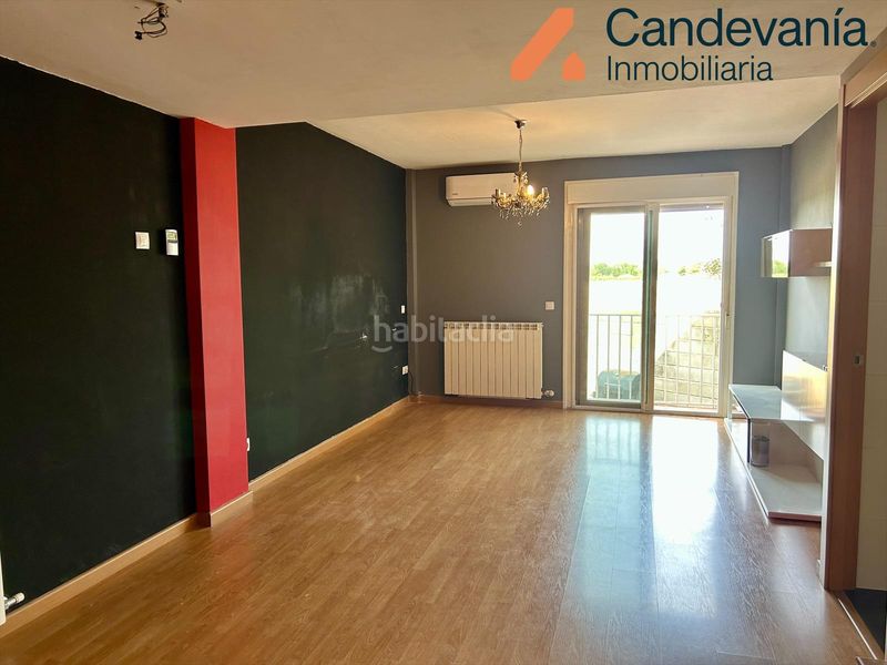 Foto 44f0d927-5347-4088-9117-1b65f9295ea0. Casa adossada amb calefacció aparcament a Zuera