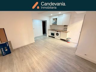 Flat in Avenida del compromiso de caspe 80