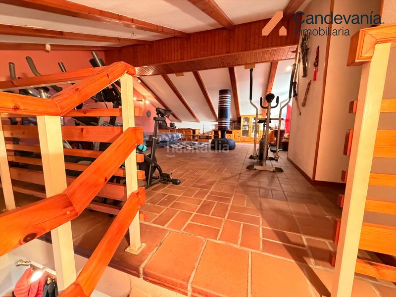 Foto b3d2e3d9-d130-48c9-9843-432d4b7cd564. Casa amb calefacció aparcament a Zuera