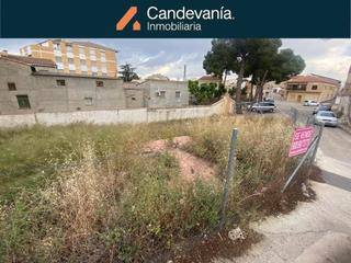 Terreny residencial a San Mateo de Gállego. Solar situado en la avda principal de la localidad, junto al cen