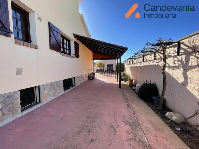 Foto 2c3396fe-5454-4e57-ab9a-3467198faed5. Chalet con riscaldamento parcheggio piscina in San Mateo de Gállego