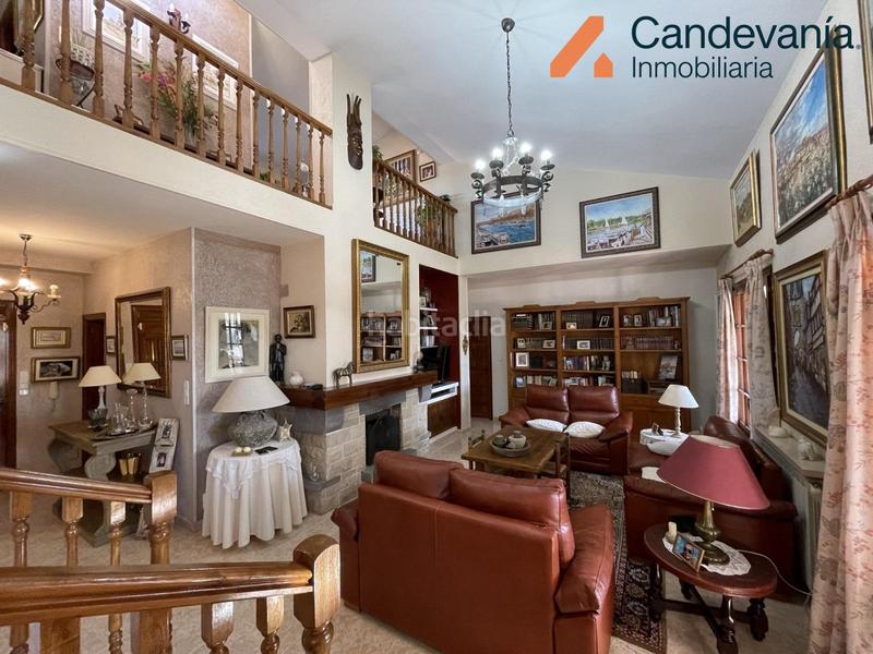 Foto 40f79705-e2a3-4972-83a5-3bf408fd332c. Chalet con riscaldamento parcheggio piscina in San Mateo de Gállego