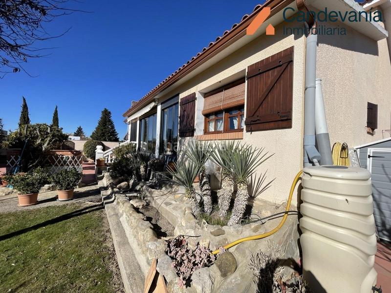 Foto 77042150-8fb1-4f87-a9da-b6a416d53d43. Chalet con riscaldamento parcheggio piscina in San Mateo de Gállego