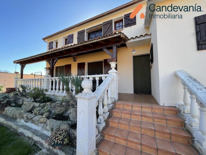 Foto 7be73942-ede9-4455-aed9-a617d440f515. Chalet con riscaldamento parcheggio piscina in San Mateo de Gállego