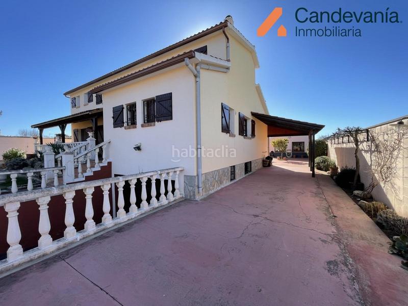 Foto 7f68c02a-ec81-402c-89af-10e330cc32fd. Chalet con riscaldamento parcheggio piscina in San Mateo de Gállego