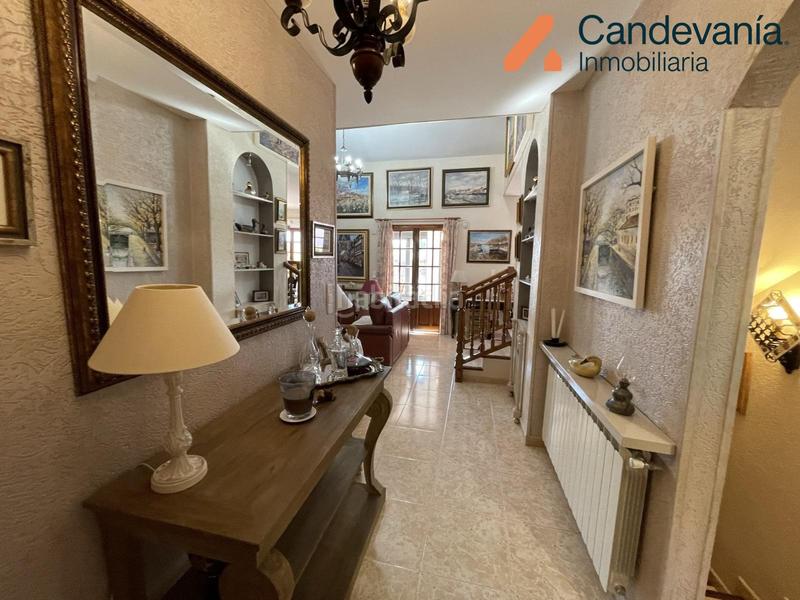 Foto 8db2745e-9f66-491b-88ef-c3e08b76d809. Chalet con riscaldamento parcheggio piscina in San Mateo de Gállego