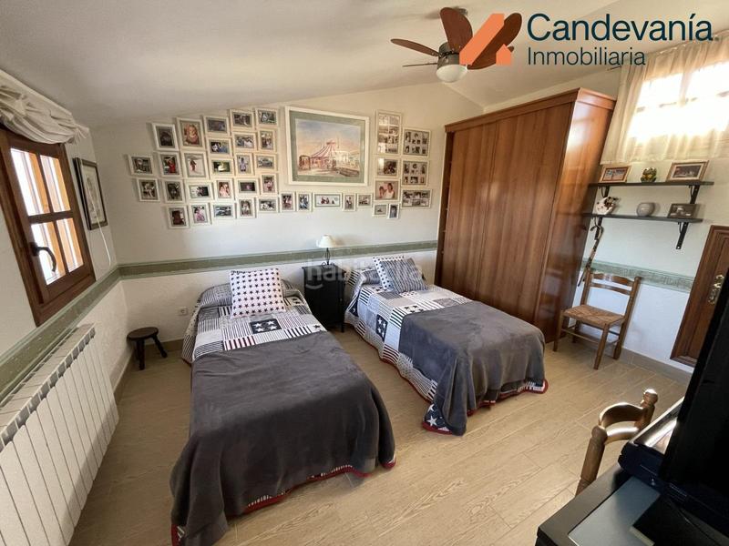 Foto d9d7c313-2916-414f-a178-c9c5fa194634. Chalet con riscaldamento parcheggio piscina in San Mateo de Gállego