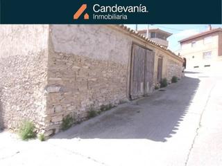Terreno residenziale in Zuera. Solar urbano en zuera de 250 m², en esquina, con fachadas de 31,