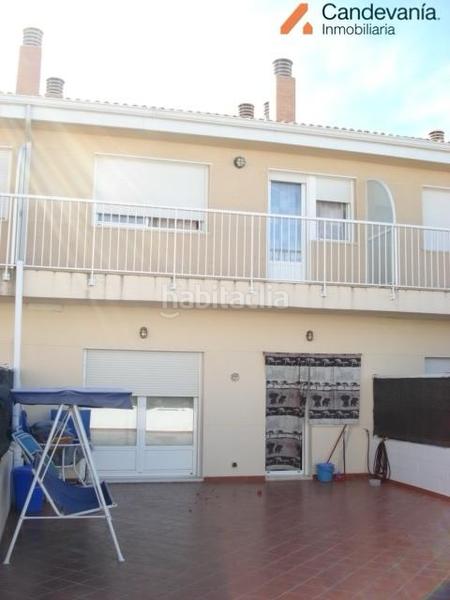 Foto 8445077d-2487-4293-a236-41ec7114d82d. Casa adossada a Zuera