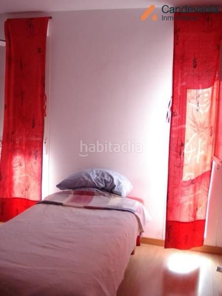 Foto ffcdd276-005e-4977-8a23-d5fe9e4a0357. Casa adossada a Zuera