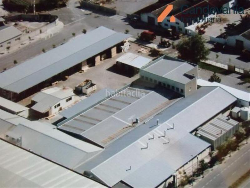Foto 28cdfbe8-b5fb-49ad-a1d2-f57e6c345154. Nave industrial gran recinto cerrado con varias naves industriales , situadas en calle principal del polígono el campillo de 9.932 m² de p en Zuera