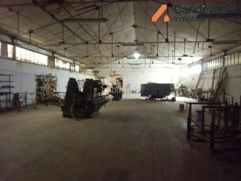 Foto 64b1c47f-d87d-42ce-afb1-f065a0f1c116. Nave industrial gran recinto cerrado con varias naves industriales , situadas en calle principal del polígono el campillo de 9.932 m² de p en Zuera