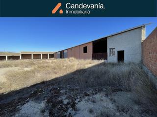 Rent Industrial building  Calle val de la horca