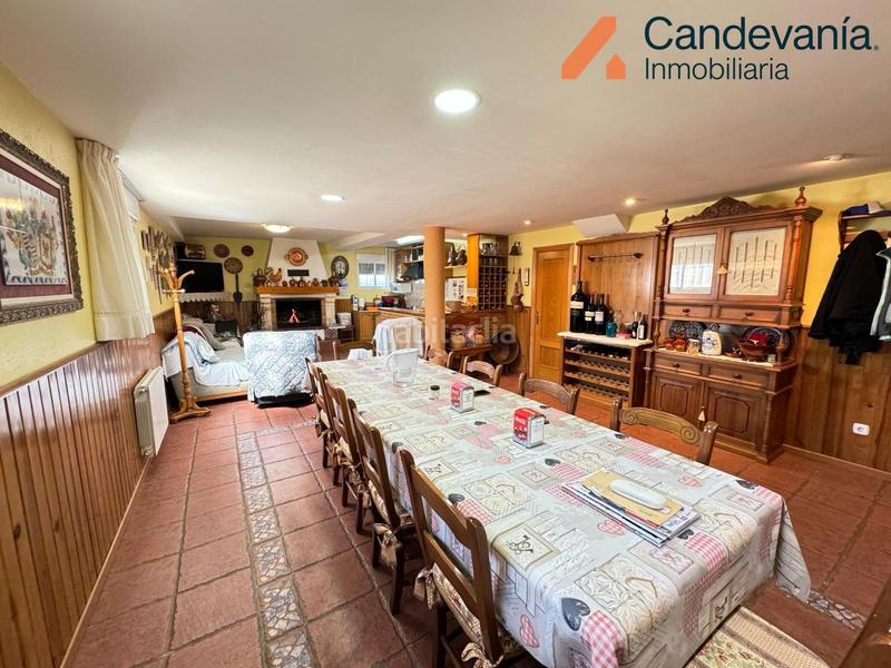 Foto b6b1e553-196e-4cfe-afe8-d7459d8f610d. Chalet mit kamin in Gurrea de Gállego