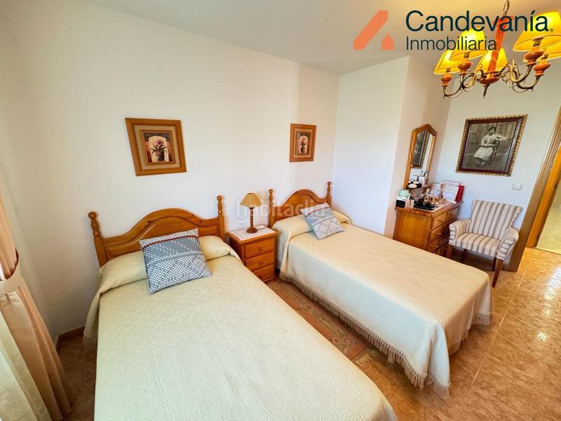 Foto a745d07a-bb89-4962-9203-f7e0d7f380c6. Chalet con camino in Gurrea de Gállego