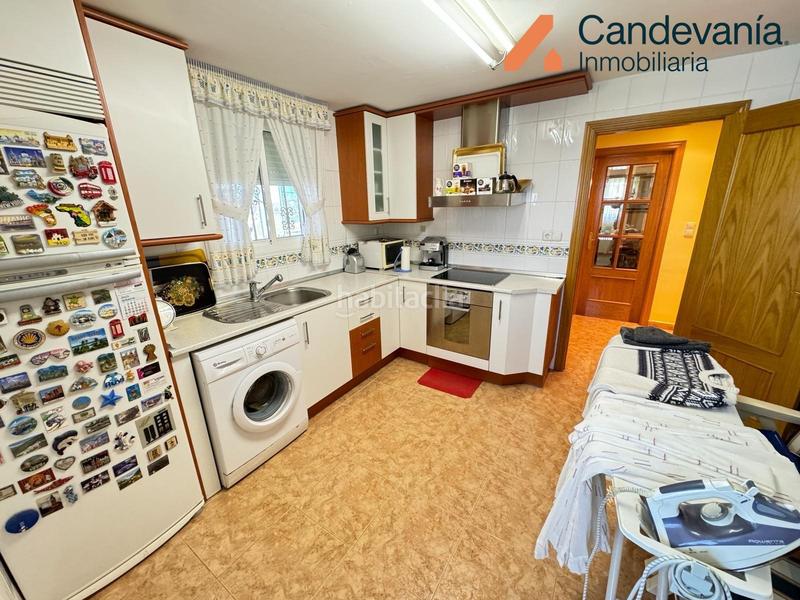 Foto a8123977-63dc-4113-b030-599953c77f4e. Chalet con camino in Gurrea de Gállego