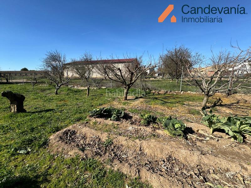 Foto f13e09a3-ceeb-463a-826d-b8b9846a6ab3. Chalet con camino in Gurrea de Gállego