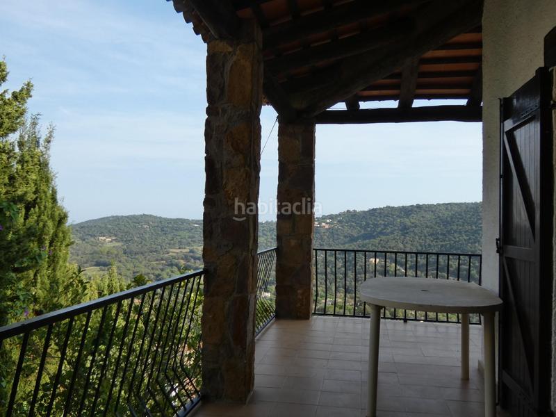 Foto 4097b115-e15e-4cbc-900b-f5a814bbfa69. Chalet 3 casas independientes con vistas al mar, en parcela de 1.200 m2, para vivir o alquilar, 9h en Calonge