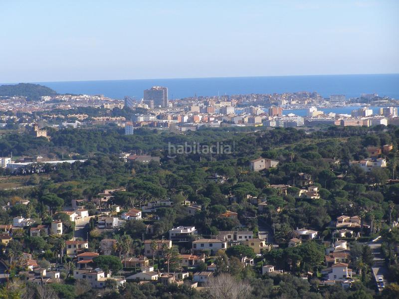 Foto 5548bb9e-8395-48e0-aff1-8ac402906388. Chalet 3 casas independientes con vistas al mar, en parcela de 1.200 m2, para vivir o alquilar, 9h en Calonge