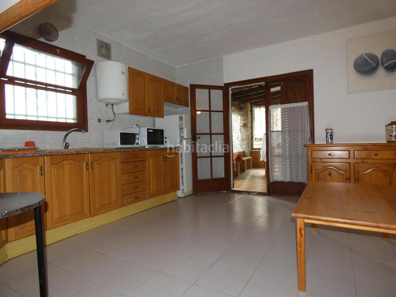 Foto b08baa34-d59b-4d41-8ab1-c5f1f09303eb. Chalet 3 casas independientes con vistas al mar, en parcela de 1.200 m2, para vivir o alquilar, 9h en Calonge