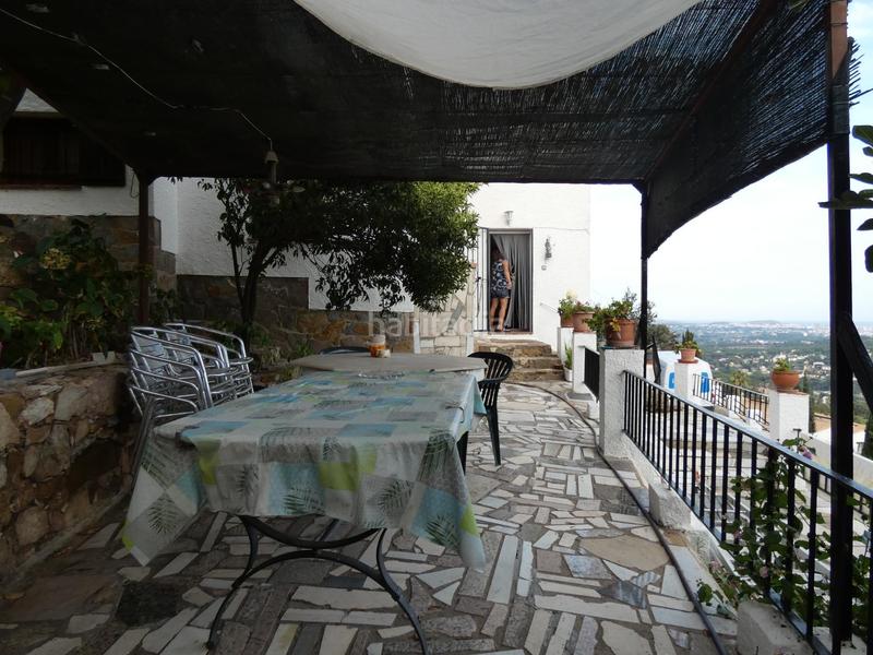 Foto c554d4d8-3d93-4261-b962-aabfbff10471. Chalet 3 casas independientes con vistas al mar, en parcela de 1.200 m2, para vivir o alquilar, 9h en Calonge