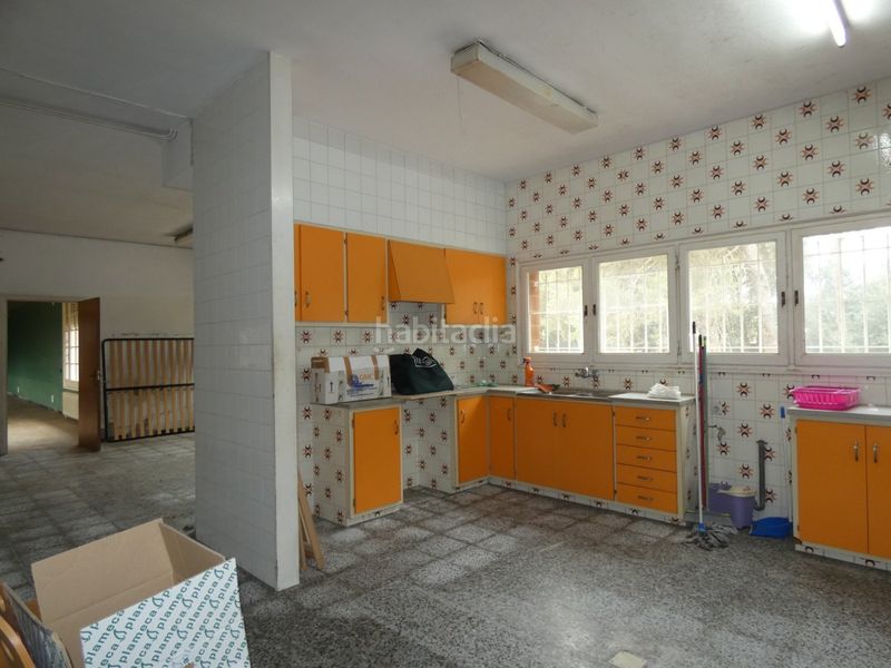 Foto cc460bea-d246-4923-ba36-08a4bbedda8a. Casa amb calefacció aparcament a Vall-llobrega