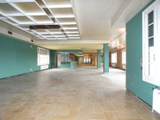 Casa in Vall-llobrega. Vallllobrega  local comercial de 585 m2. mas vivienda de 160 m2.