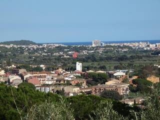 Terreny residencial a Cabanyes-Mas Ambrós-Mas Pallí. Calonge  parcela de 1.000 m2 en urb. mas ambrós, a sólo 500 mts.