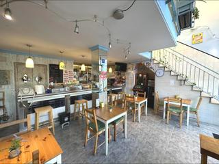 Local commercial à Carrer lopez i puigcerver 21. Palamós se vende local con negocio de bar  cafetería ya montado