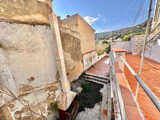 Masia a Poble. Calonge casa de piedra para restaurar con garaje y patio en plen