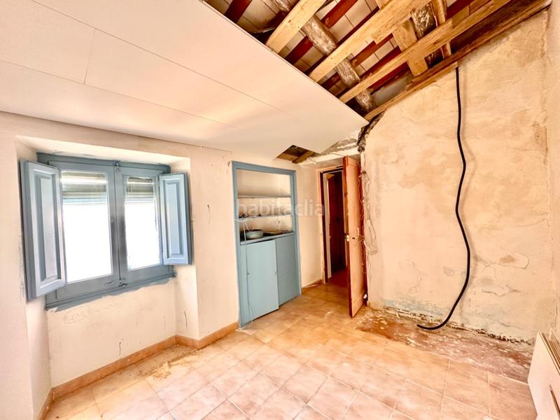 Foto 4886fc23-61ef-4b29-958f-731e6b1aa286. Masía casa de piedra para restaurar con garaje y patio en pleno centro del pueblo en Calonge