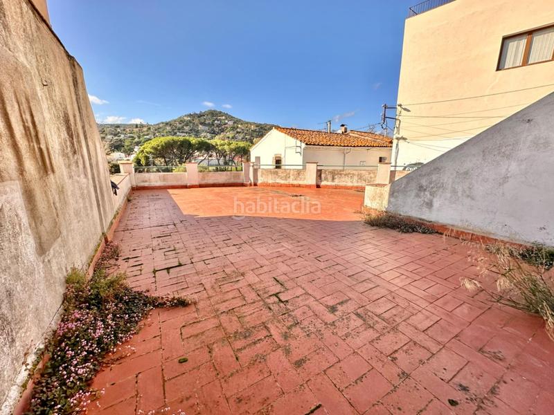 Foto 86f5747f-a15f-4a38-af83-afcbf0c7855a. Masía casa de piedra para restaurar con garaje y patio en pleno centro del pueblo en Calonge