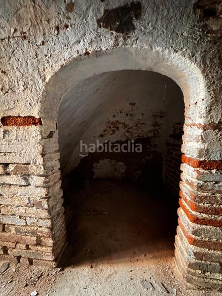 Foto aaef0910-464b-498c-8244-12d575d805f2. Masía casa de piedra para restaurar con garaje y patio en pleno centro del pueblo en Calonge