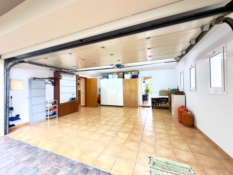 Foto f7cc9cde-c01f-4398-a1e4-b45161b86476. Chalet la bisbal dempordà magnífico chalet alto standing de 250 m2 con vistas panorámicas, jardín y garaje en Bisbal d´Empordà (La)